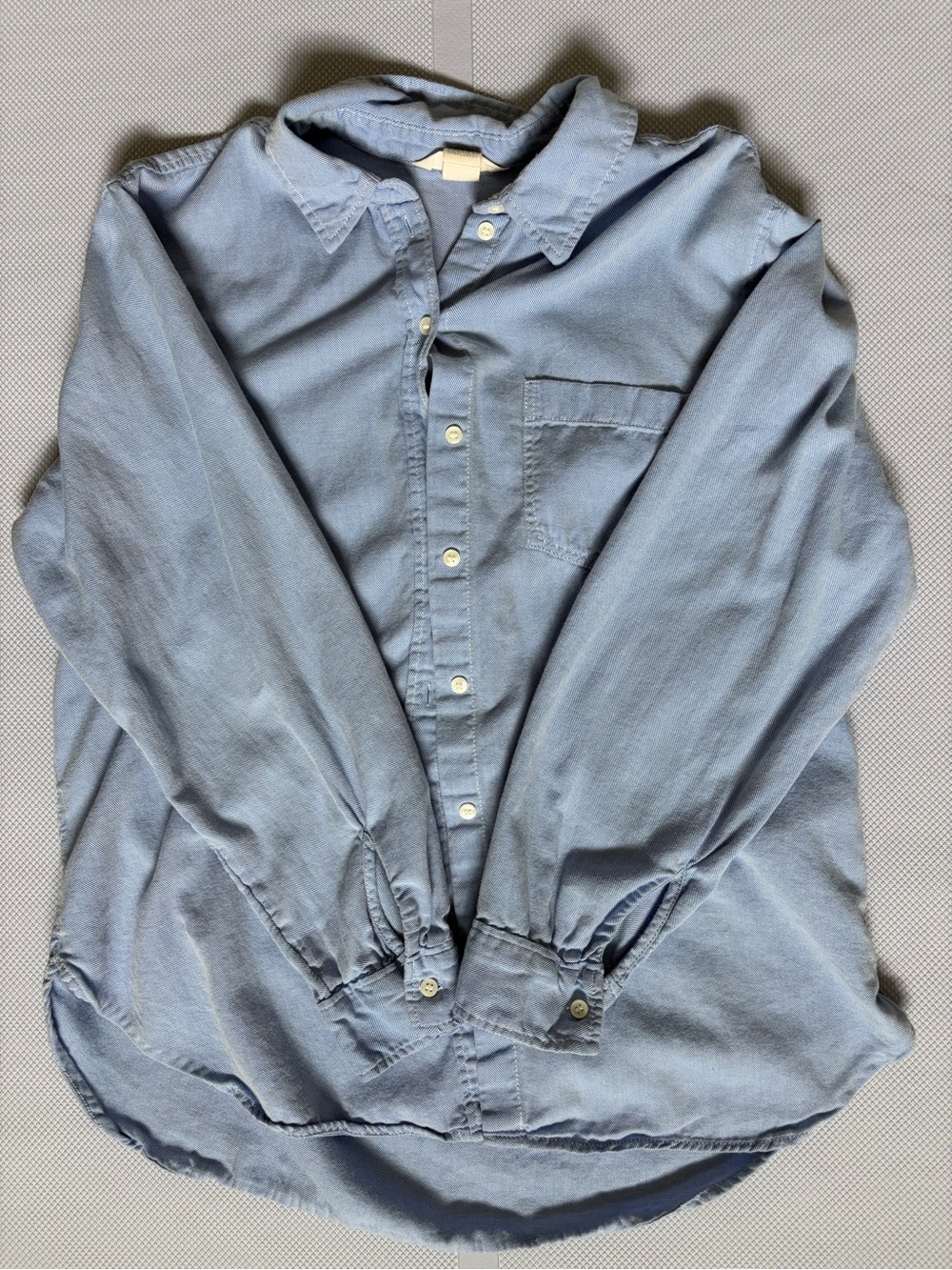 H&M Women's Light Blue Button-Down Shirt